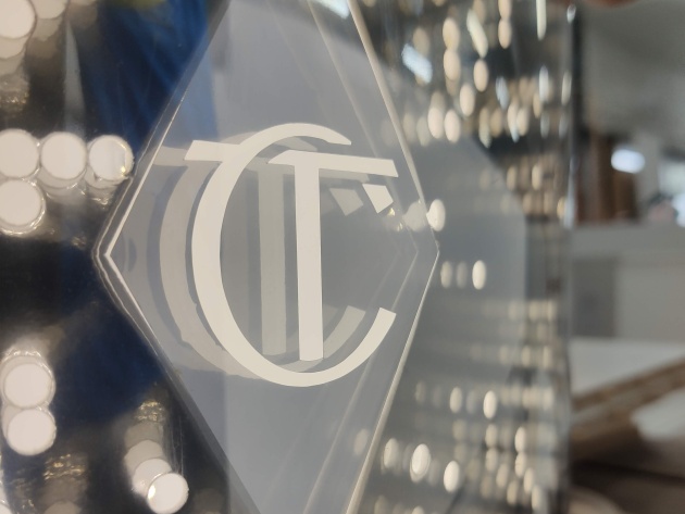 Osvětlené nápisy a 3D loga 